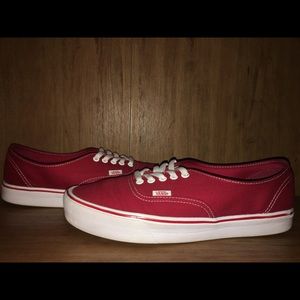 VANS RED AUTHENTIC MEN’S SIZE 11